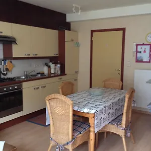 https://knus-appartement-met-zijdelings-zeezicht.hotelsghent.com