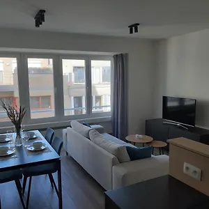 Novia - Op De Zeedijk, Parkeren Mogelijk Oostende